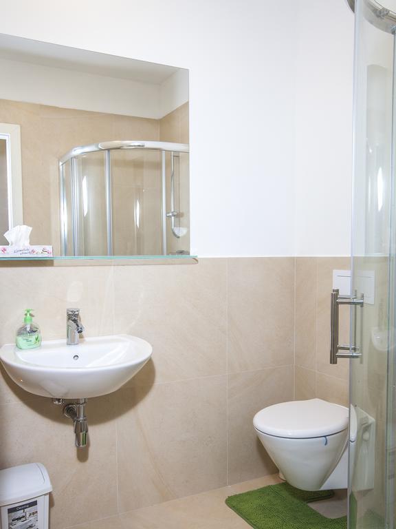 Beautiful Central Apartment Thamova Prague Exterior photo
